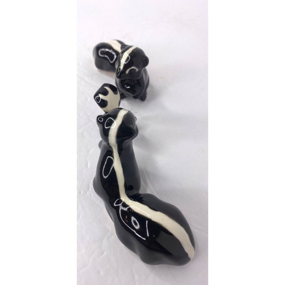 Vintage, Glazed , Skunks, Minature, Parents, baby,Ceramic - Picture 9 of 14